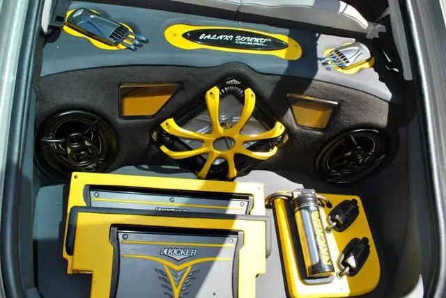 Audi TT — Demo Kicker — Galaxi Sound build 2