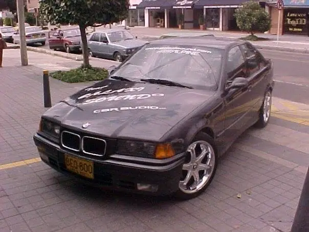 BMW 325i — Build de Calidad Alpine — Galaxi Sound build 13