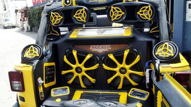 Jeep Wrangler Rubicon — Build Kicker — Galaxi Sound build 2