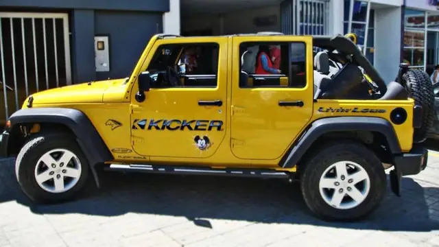 Jeep Wrangler Rubicon — Build Kicker — Galaxi Sound build 3