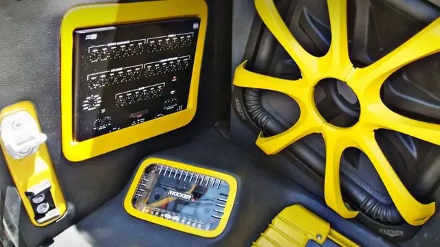 Jeep Wrangler Rubicon — Build Kicker — Galaxi Sound build 6