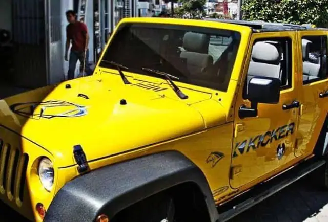 Jeep Wrangler Rubicon — Build Kicker — Galaxi Sound build 10